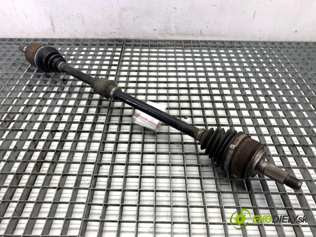 HONDA CIVIC VIII liftback 2006 61 kW 1.4 (FK1) 1339 poloos pravý přední část