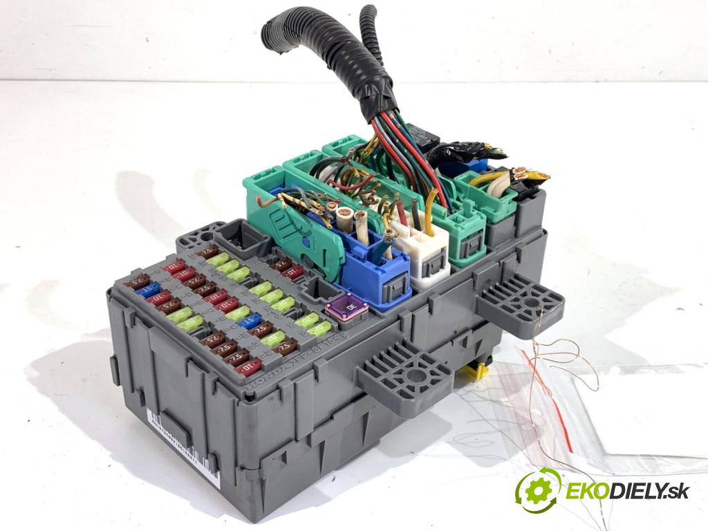 HONDA CIVIC VIII liftback 2006 61 kW 1.4 (FK1) 1339 modul BSI 37832LN (Pojistková skříňka)