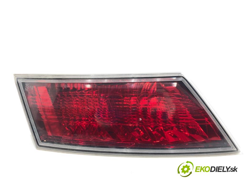 HONDA CIVIC VIII liftback 2006 61 kW 1.4 (FK1) 1339 světlo zadní část levá strana vnitřní  (Klika dveří ostatní)