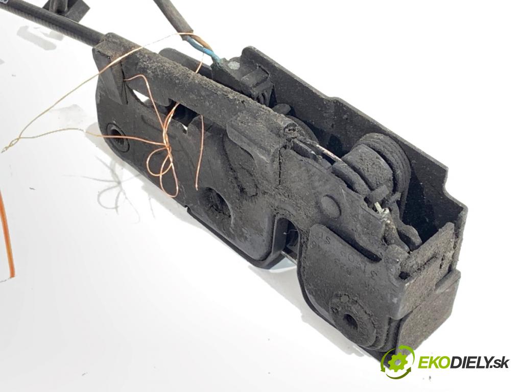 AUDI A4 B8 Kombi 2008 140 kW 2.7 TDI 2698 zámok kapoty predný 8K1823746