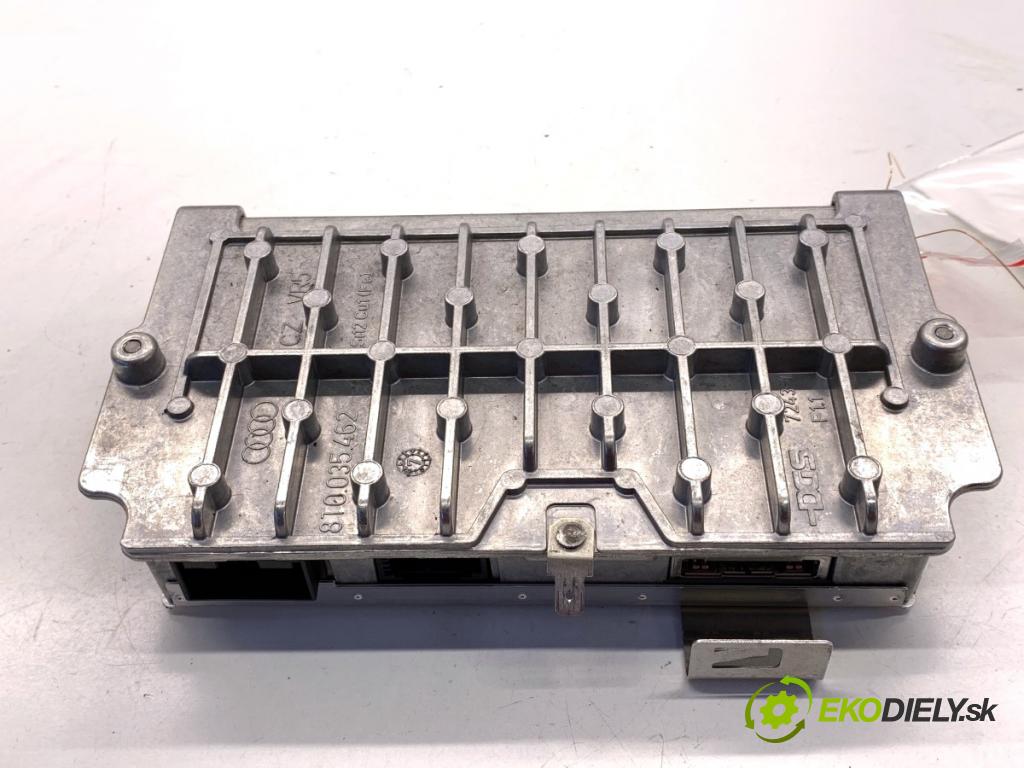 AUDI A4 B8 Kombi 2008 140 kW 2.7 TDI 2698 Zosilňovač 8T0035462 (Zosilňovač)