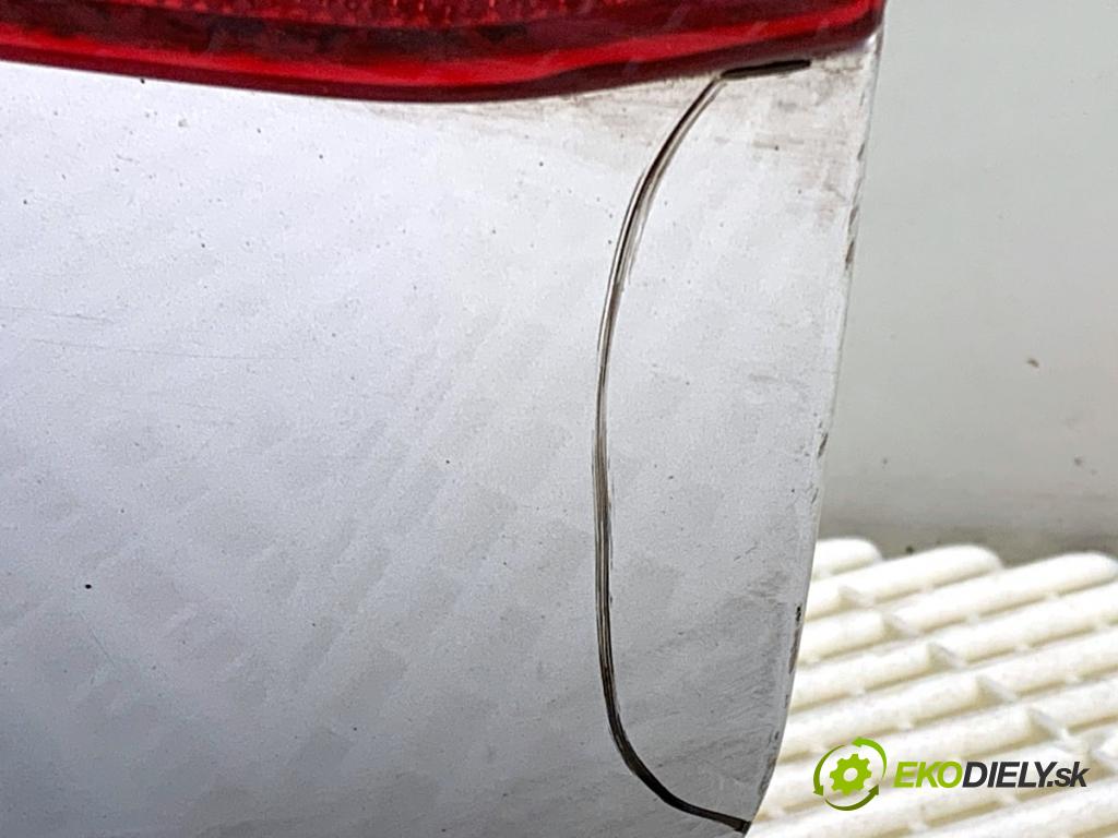 AUDI A4 B8 Kombi 2008 140 kW 2.7 TDI 2698 kapota zad LX7W