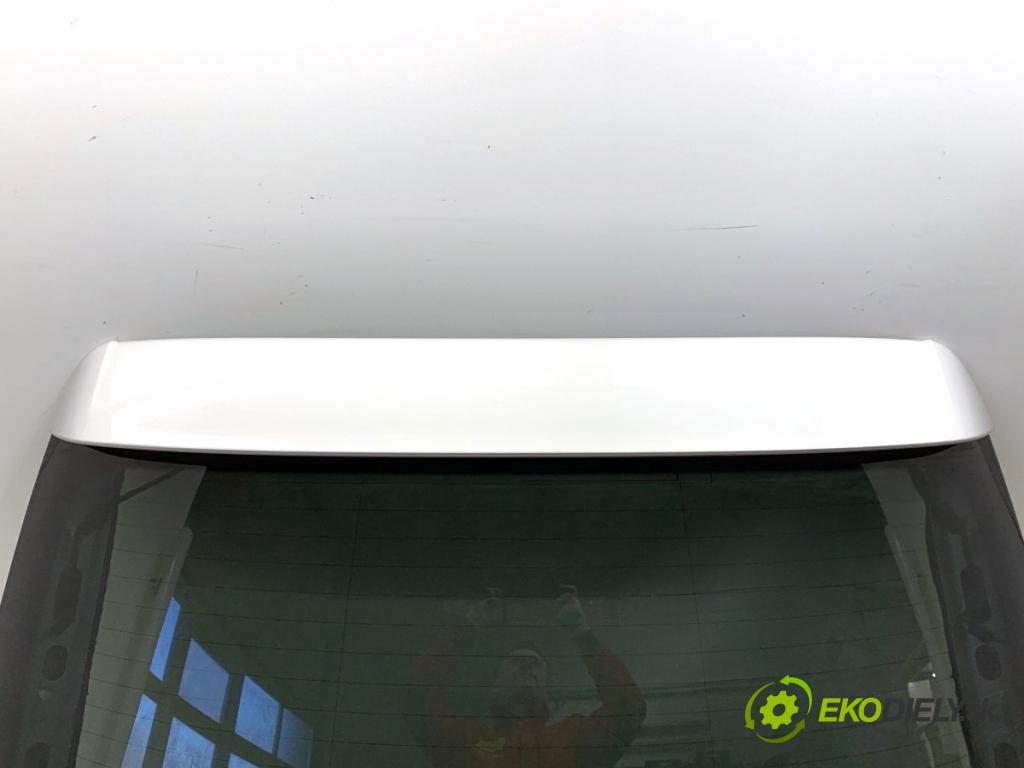 AUDI A4 B8 Kombi 2008 140 kW 2.7 TDI 2698 kapota zad LX7W