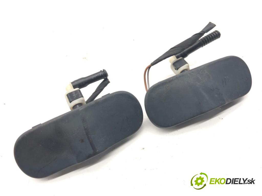 AUDI A4 B8 Kombi 2008 140 kW 2.7 TDI 2698 ostřikovače ostřikovačů oken 8T0955988B