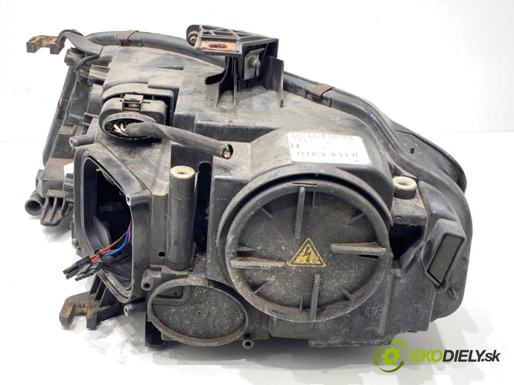 AUDI A4 B8 Kombi 2008 140 kW 2.7 TDI 2698 světlomet pravý přední část XENON 8K0941004D