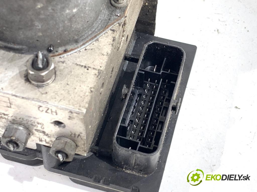 AUDI A4 B8 Kombi 2008 140 kW 2.7 TDI 2698 pumpa ABS 8K0614517CD (Pumpa ABS)