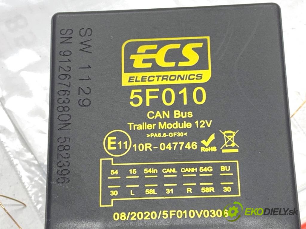 AUDI A4 B8 Kombi 2008 140 kW 2.7 TDI 2698 Modul ťažného oka ECS: 5F010