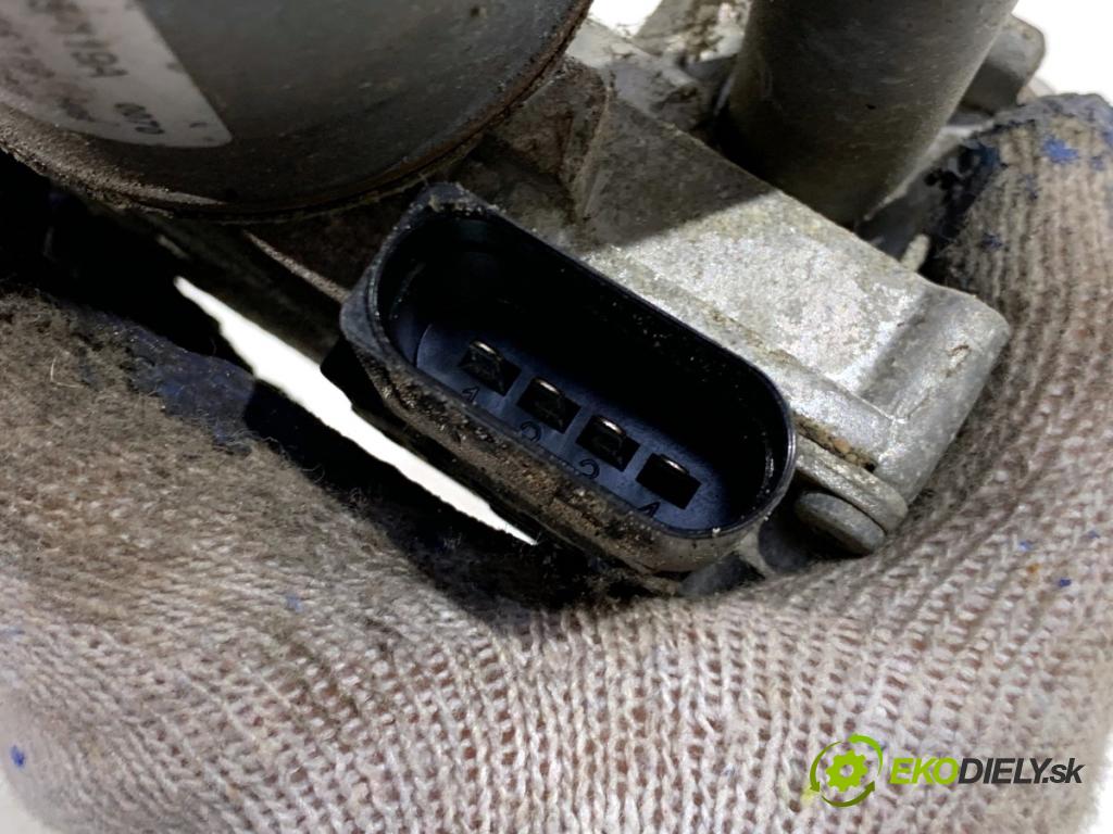 AUDI A4 B8 Kombi 2008 140 kW 2.7 TDI 2698 mechanismus stěračů přední část 8K1955119A (Motorek stěračů přední)