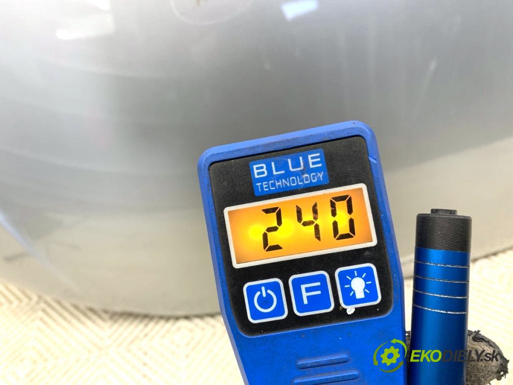 AUDI A4 B8 Kombi 2008 140 kW 2.7 TDI 2698 Kapota LX7W