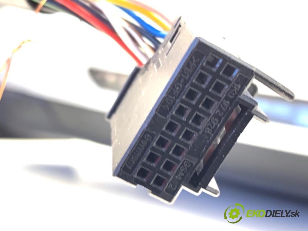 AUDI A4 B8 Kombi 2008 140 kW 2.7 TDI 2698 Spätné zrkadlo ľavy LX7W