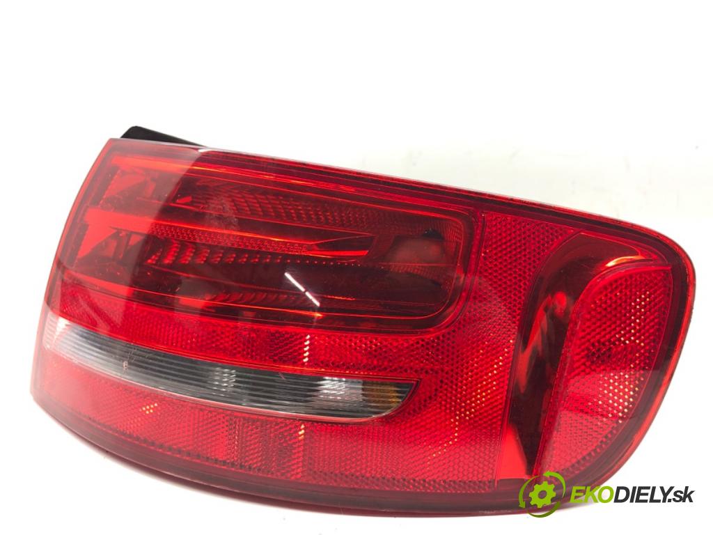 AUDI A4 B8 Kombi 2008 140 kW 2.7 TDI 2698 Svetlo pravy zad 219702