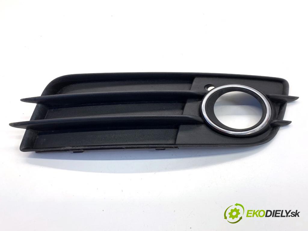 AUDI A4 B8 Kombi 2008 140 kW 2.7 TDI 2698 Mriežky nárazníka ľavy predný 8K0807682C