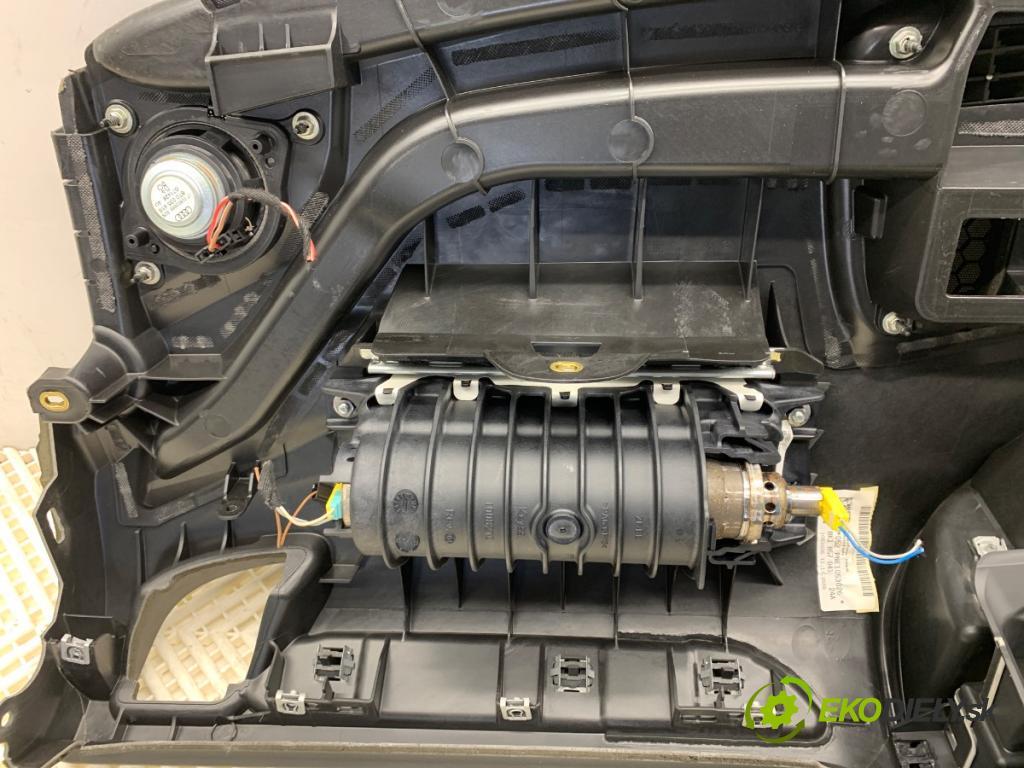 AUDI A4 B8 Kombi 2008 140 kW 2.7 TDI 2698 Palubná doska VANKÚŠ: spolujazdca 8K1857041