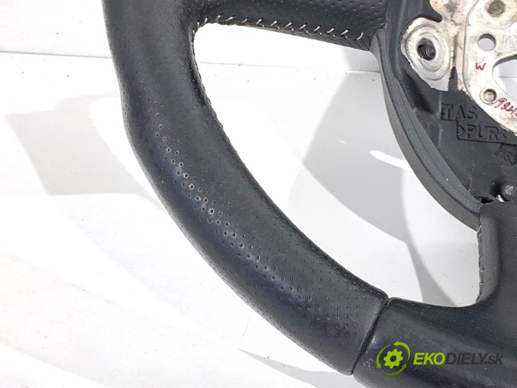 AUDI A4 B8 Kombi 2008 140 kW 2.7 TDI 2698 volant S-LINE