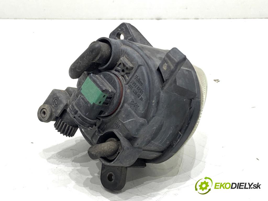 AUDI A4 B8 Kombi 2008 140 kW 2.7 TDI 2698 Hmlové svetlo, hmlovka pravy predný 8T0941700