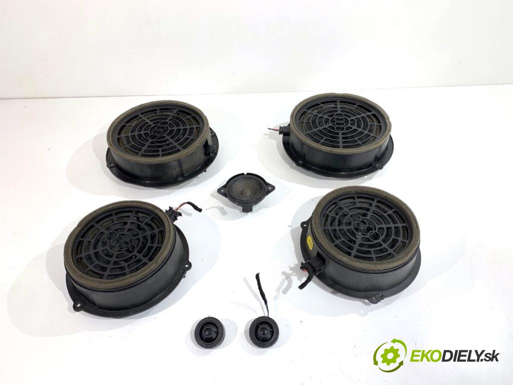 AUDI A4 B8 Kombi 2008 140 kW 2.7 TDI 2698 reproduktory 8T0035415B 8K0035411A