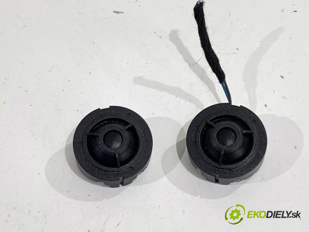 AUDI A4 B8 Kombi 2008 140 kW 2.7 TDI 2698 reproduktory 8T0035415B 8K0035411A