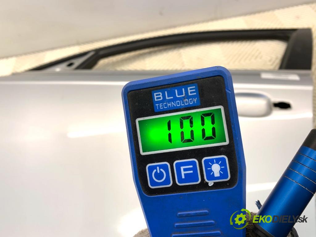 AUDI A4 B8 Kombi 2008 140 kW 2.7 TDI 2698 Dvere ľavy predný LX7W