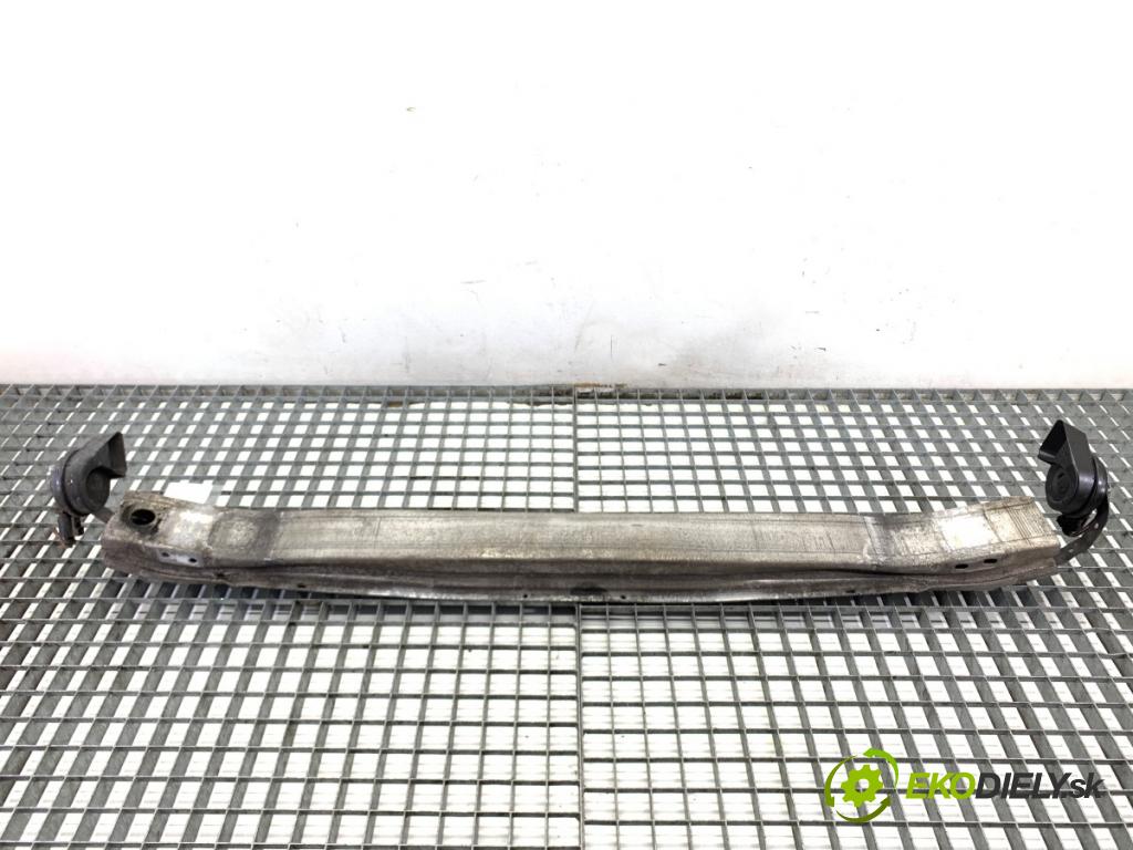 AUDI A4 B8 Kombi 2008 140 kW 2.7 TDI 2698 výztuha nárazníka přední část 8K0807113D (Přední výztuha)