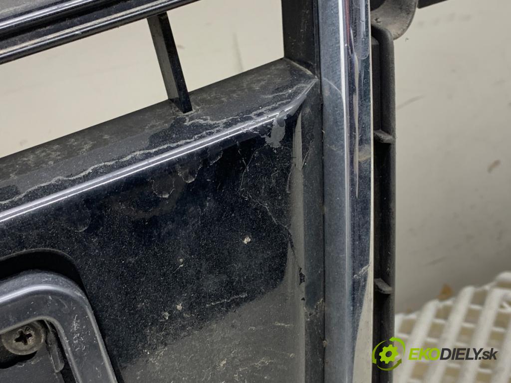 AUDI A4 B8 Kombi 2008 140 kW 2.7 TDI 2698 Mriežka maska 8K0853651 (Mriežka predná (maska chladiča))