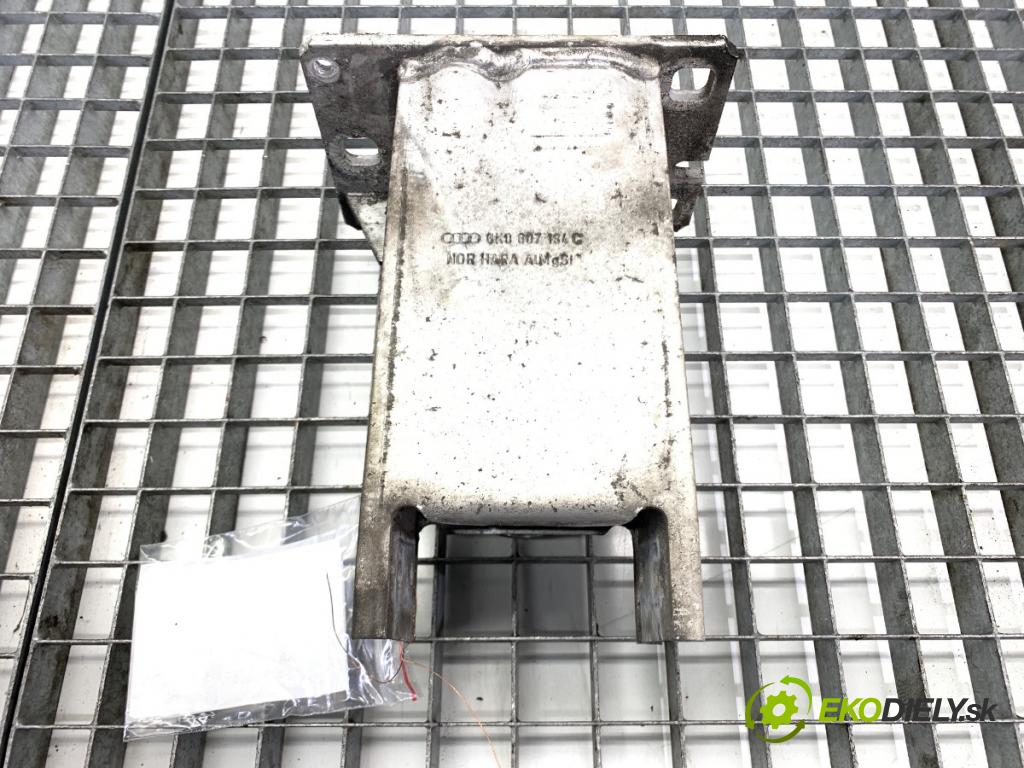 AUDI A4 B8 Kombi 2008 140 kW 2.7 TDI 2698 držák mačkání přední část pravá 8K0807134C