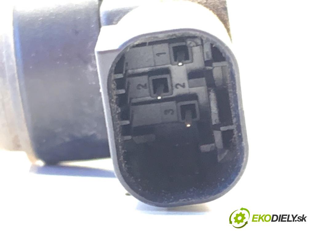 CITROEN DS5 liftback 2012 120 kW 2.0 HDi 165 1997 snímač PDC 9666016377XT