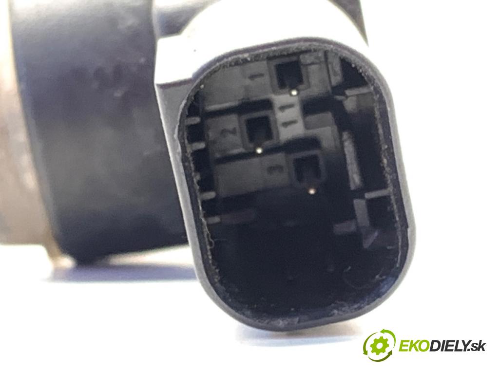 CITROEN DS5 liftback 2012 120 kW 2.0 HDi 165 1997 snímač PDC 96660163779V