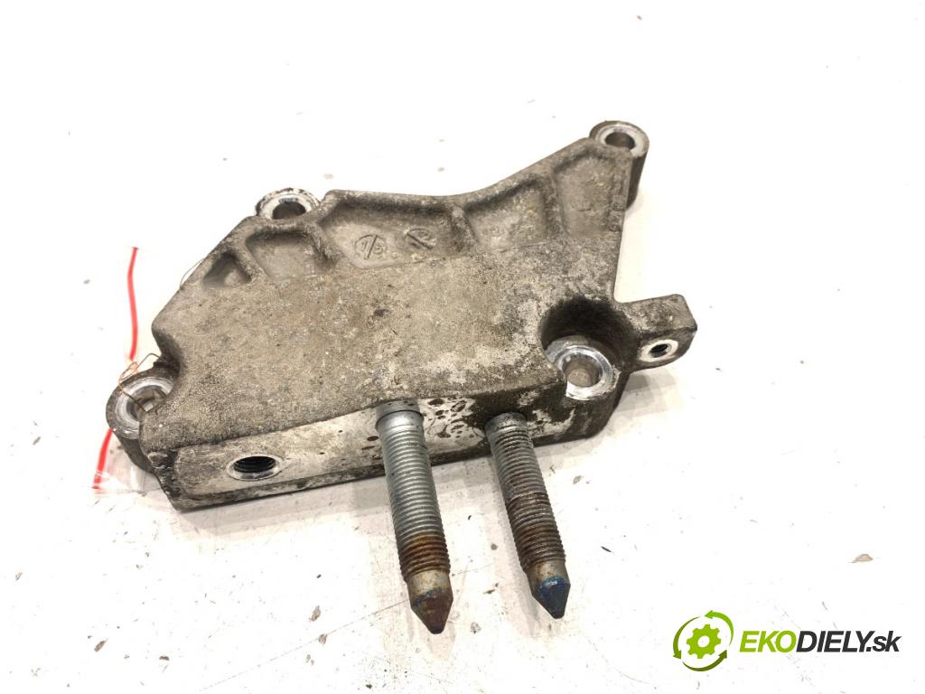 HYUNDAI ix35 SUV 2013 135 kW 2.0 CRDi 4WD 1995 Držiak Motor 