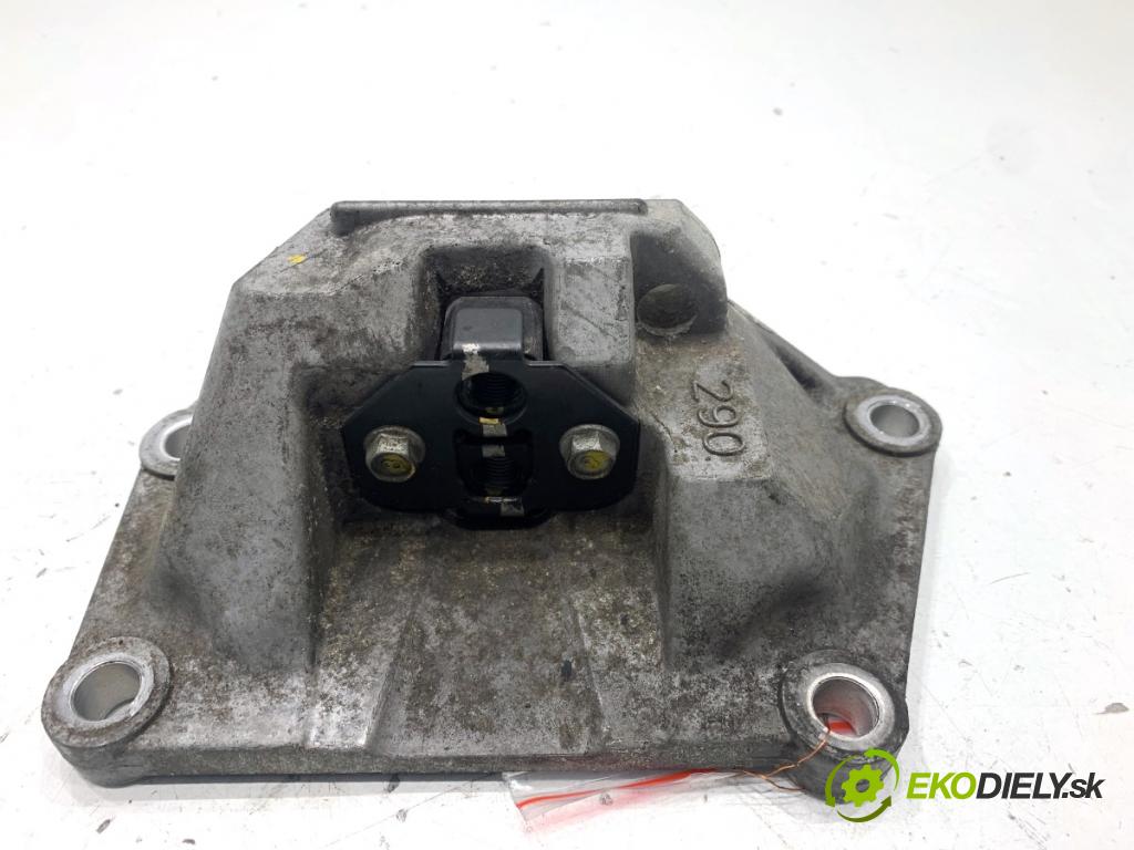 HYUNDAI ix35 SUV 2013 135 kW 2.0 CRDi 4WD 1995 Držiak prevodovky 