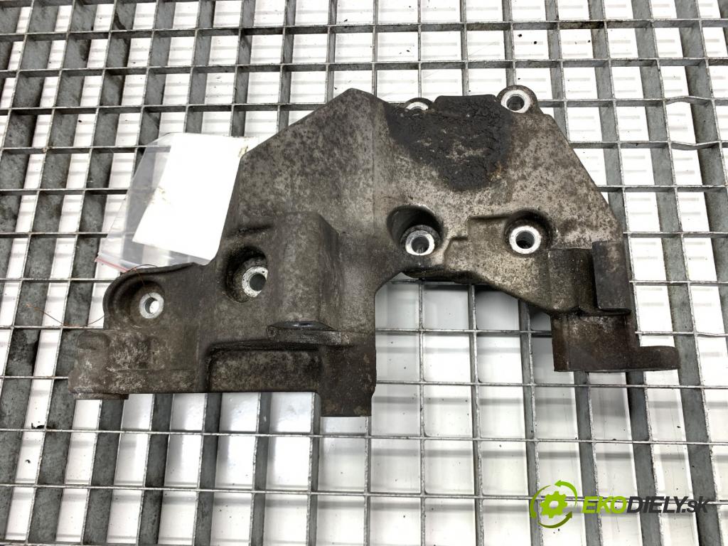 HYUNDAI ix35 SUV 2013 135 kW 2.0 CRDi 4WD 1995 držák uchycení alternátora 