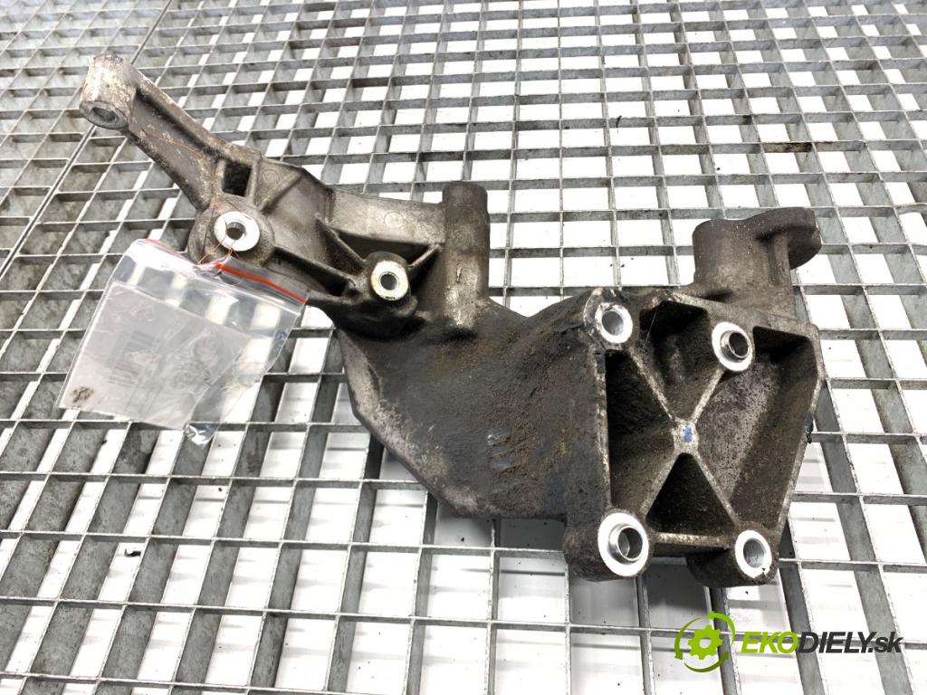 HYUNDAI ix35 SUV 2013 135 kW 2.0 CRDi 4WD 1995 držák uchycení alternátora