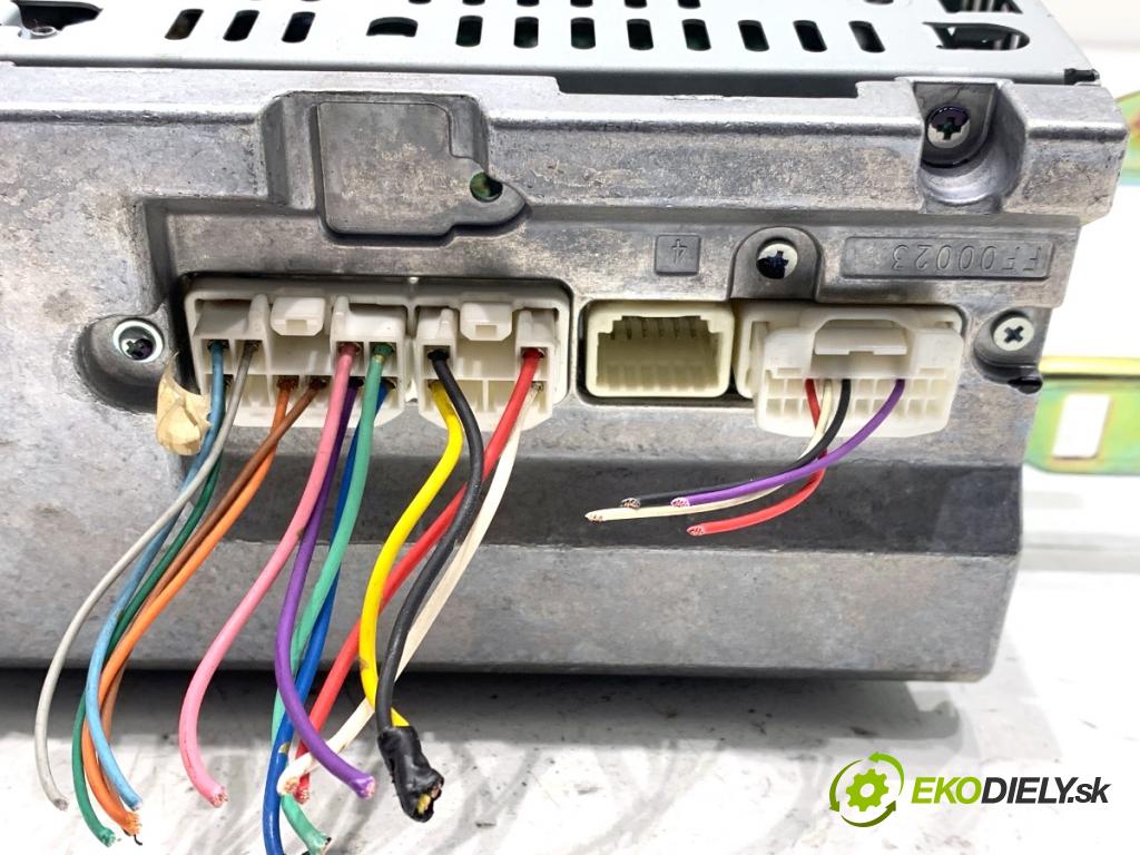 TOYOTA COROLLA E15 sedan 2008 93 kW 2.0 D-4D (ADE150) 1998 RADIO 86120-02690 (Audio zařízení)