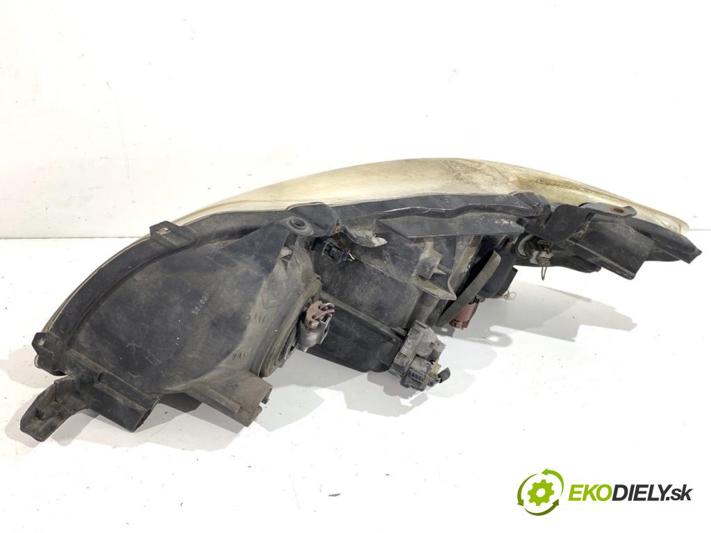 TOYOTA COROLLA E15 sedan 2008 93 kW 2.0 D-4D (ADE150) 1998 světlomet pravý přední část