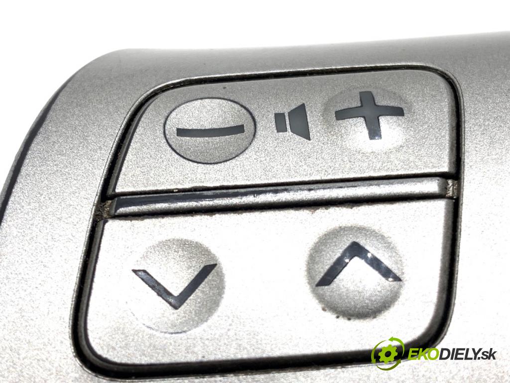 TOYOTA COROLLA E15 sedan 2008 93 kW 2.0 D-4D (ADE150) 1998 SPÍNAČE: volantu