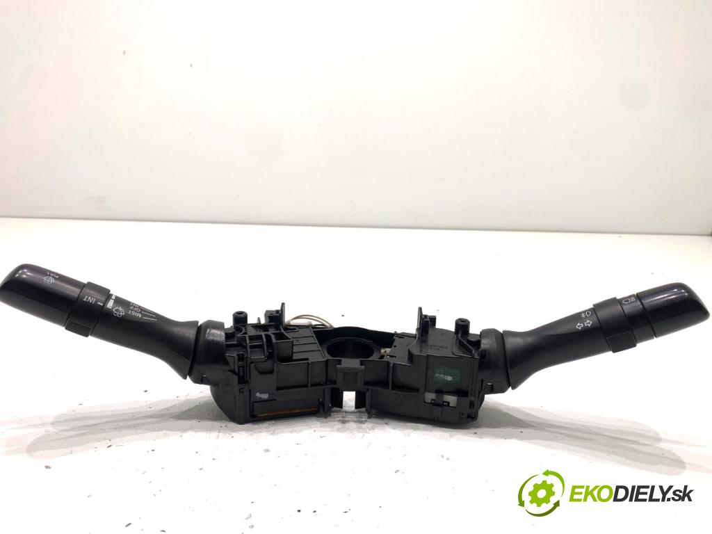 TOYOTA COROLLA E15 sedan 2008 93 kW 2.0 D-4D (ADE150) 1998 přepínač kombinovaný 02290-17F245 (Páčky pod volantem)