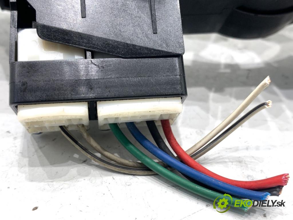 TOYOTA COROLLA E15 sedan 2008 93 kW 2.0 D-4D (ADE150) 1998 přepínač kombinovaný 02290-17F245 (Páčky pod volantem)