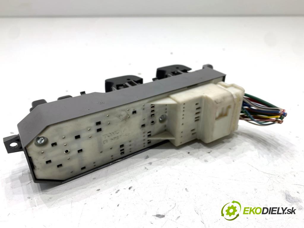 TOYOTA COROLLA E15 sedan 2008 93 kW 2.0 D-4D (ADE150) 1998 Prepínač okien  (Prepínacie páčky pod volantom)