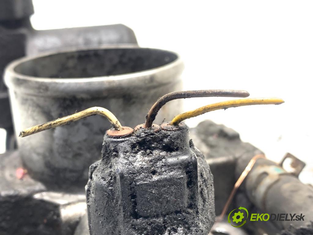 TOYOTA COROLLA E15 sedan 2008 93 kW 2.0 D-4D (ADE150) 1998 Škrtiaca klapka  (Škrtiaca klapka)