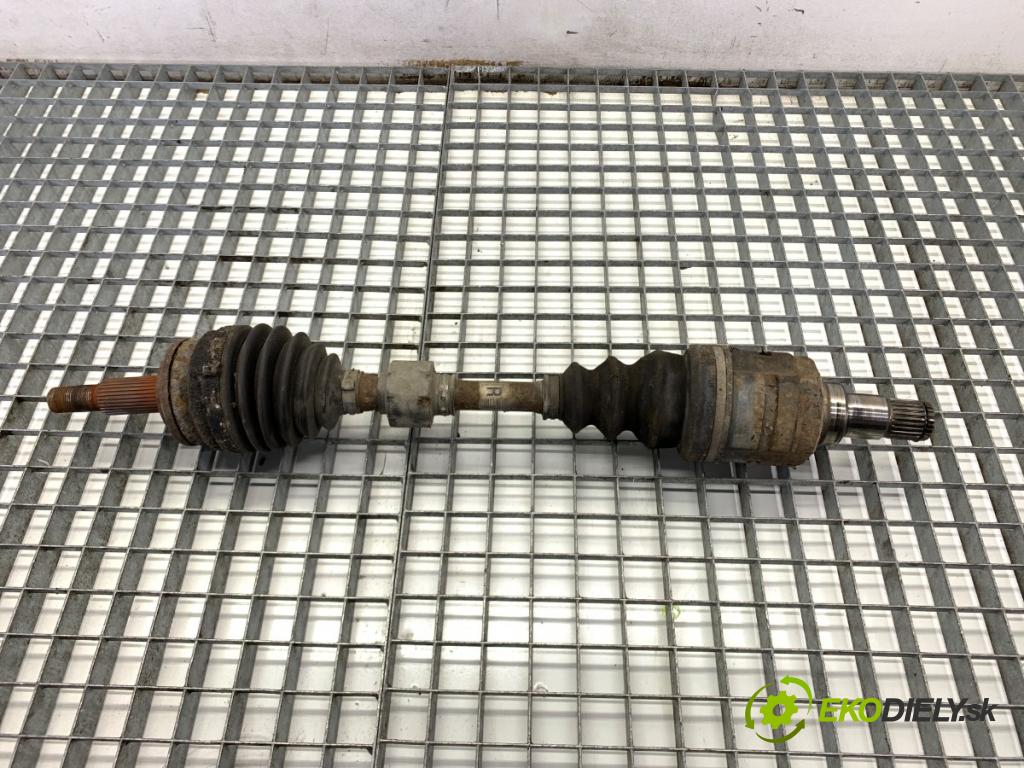 TOYOTA COROLLA E15 sedan 2008 93 kW 2.0 D-4D (ADE150) 1998 poloos levý přední část 