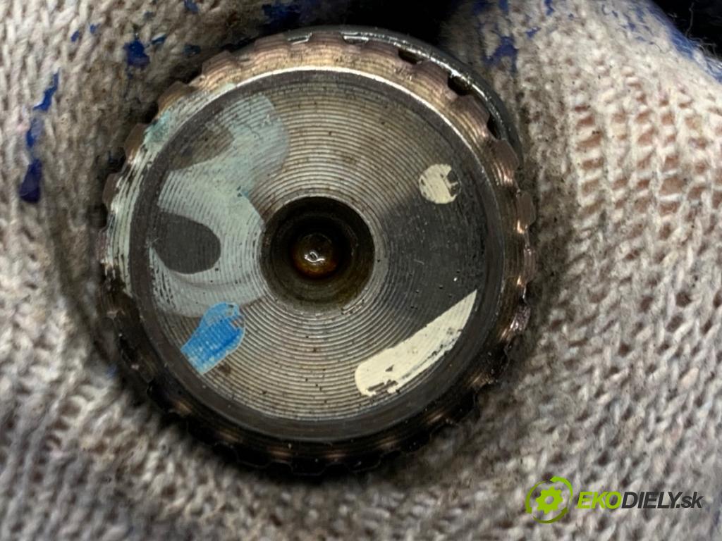 TOYOTA COROLLA E15 sedan 2008 93 kW 2.0 D-4D (ADE150) 1998 poloos levý přední část