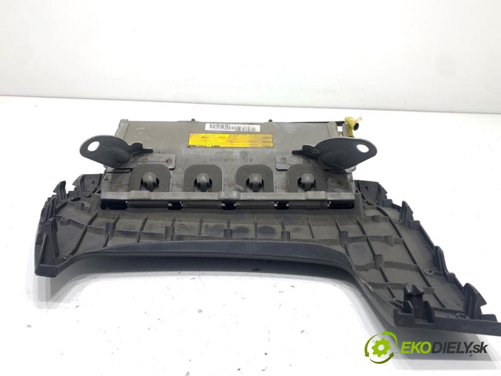 TOYOTA COROLLA E15 sedan 2008 93 kW 2.0 D-4D (ADE150) 1998 AirBag koleno: