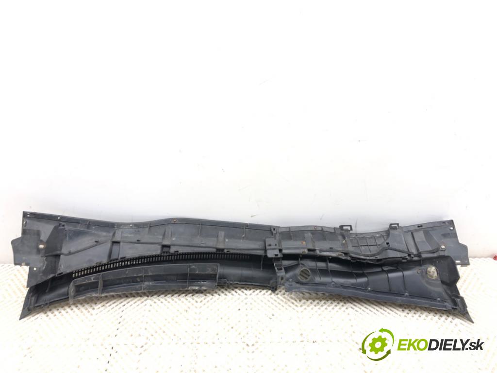 TOYOTA COROLLA E15 sedan 2008 93 kW 2.0 D-4D (ADE150) 1998 Torpédo, plast pod čelné okno 55782-02170 (Torpédo (plast pod čelným sklom))