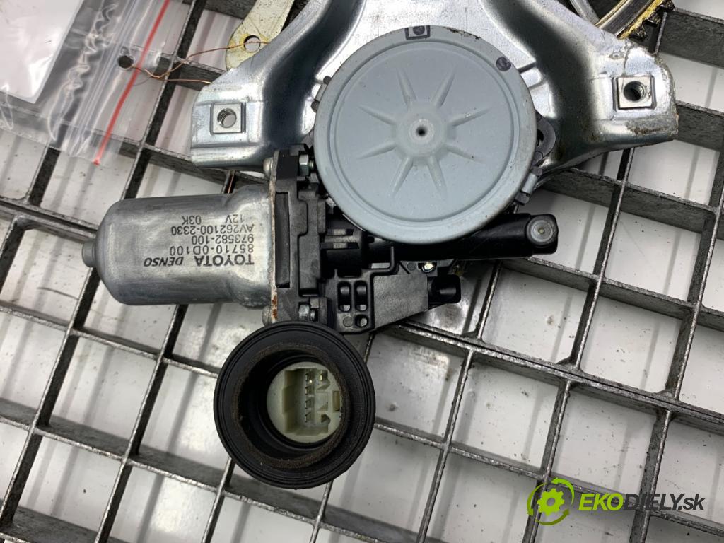 TOYOTA COROLLA E15 sedan 2008 93 kW 2.0 D-4D (ADE150) 1998 Mechanizmus okna pravy predný 85710-0D100