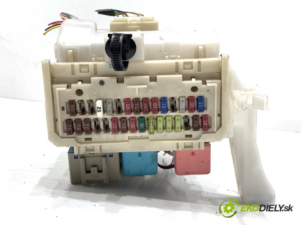 TOYOTA COROLLA E15 sedan 2008 93 kW 2.0 D-4D (ADE150) 1998 modul BSI 82730-02790 (Pojistková skříňka)