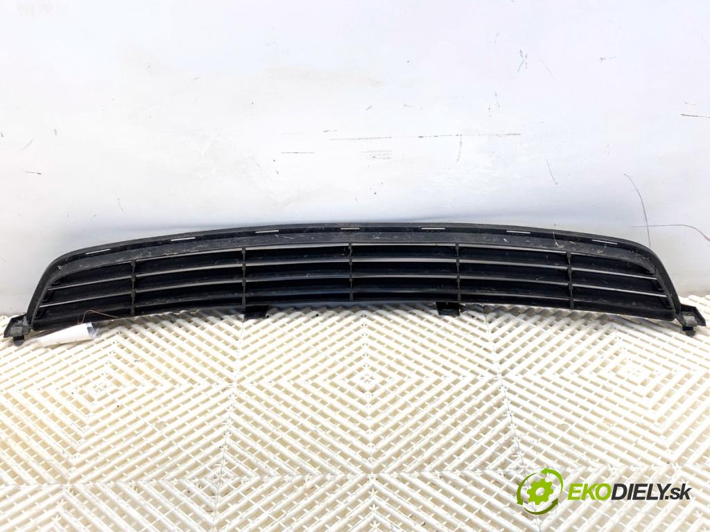 TOYOTA COROLLA E15 sedan 2008 93 kW 2.0 D-4D (ADE150) 1998 mří nárazníka přední část 53112-02090 (Přední mřížka (maska chladiče))