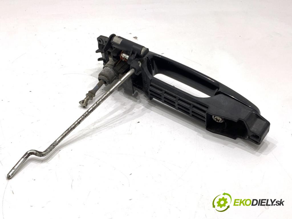 TOYOTA COROLLA E15 sedan 2008 93 kW 2.0 D-4D (ADE150) 1998 klika vnejší levý přední část