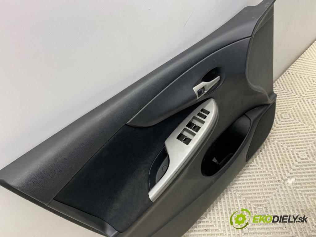 TOYOTA COROLLA E15 sedan 2008 93 kW 2.0 D-4D (ADE150) 1998 čalúnenie Dvere ľavy predný