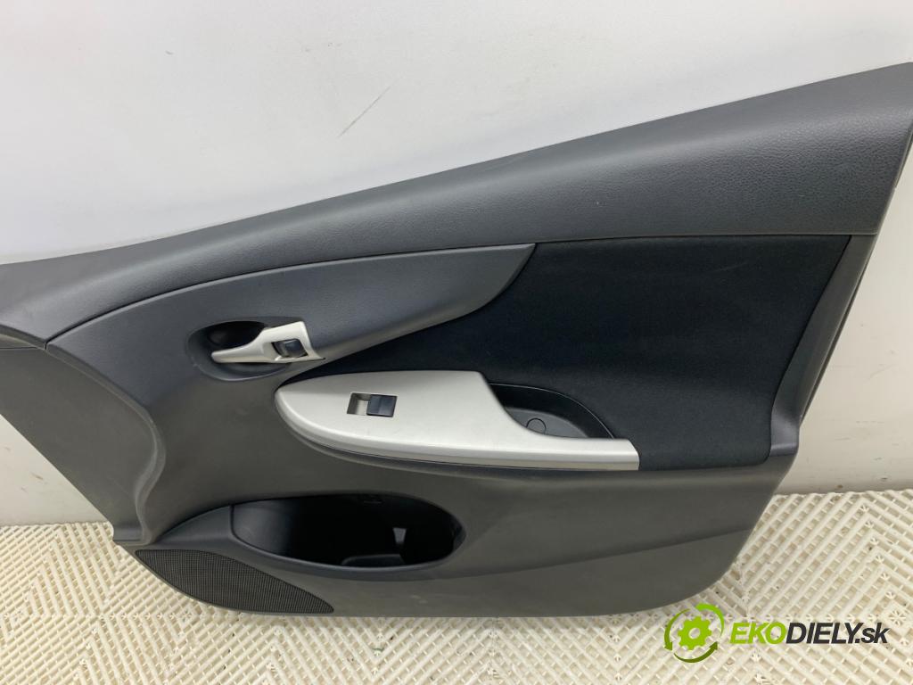 TOYOTA COROLLA E15 sedan 2008 93 kW 2.0 D-4D (ADE150) 1998 čalúnenie Dvere pravy predný