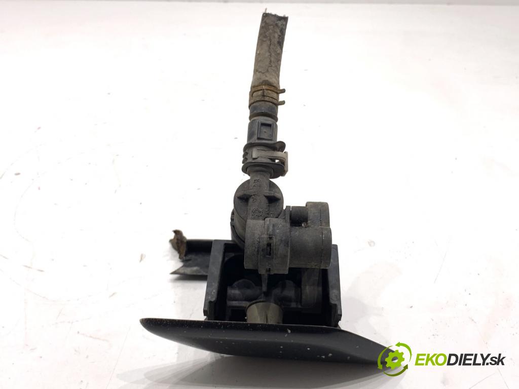 TOYOTA COROLLA E15 sedan 2008 93 kW 2.0 D-4D (ADE150) 1998 ostřikovače světla pravý přední část