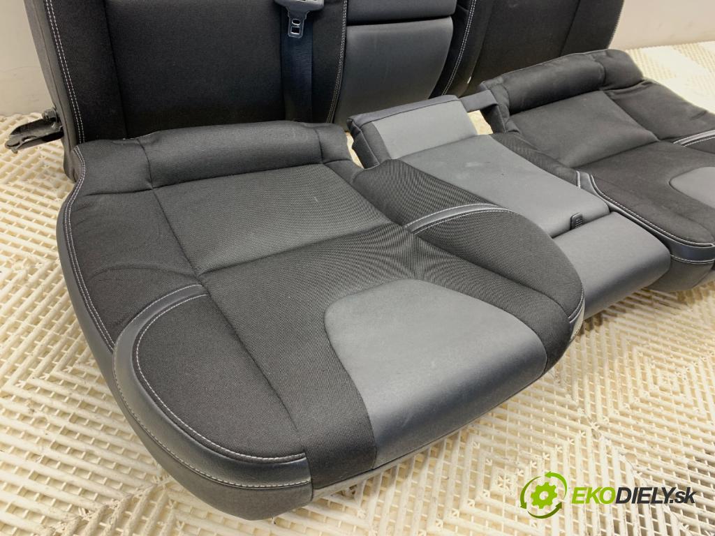 VOLVO V40 liftback 2016 88 kW D2 1969 Sedadlo druhý rad